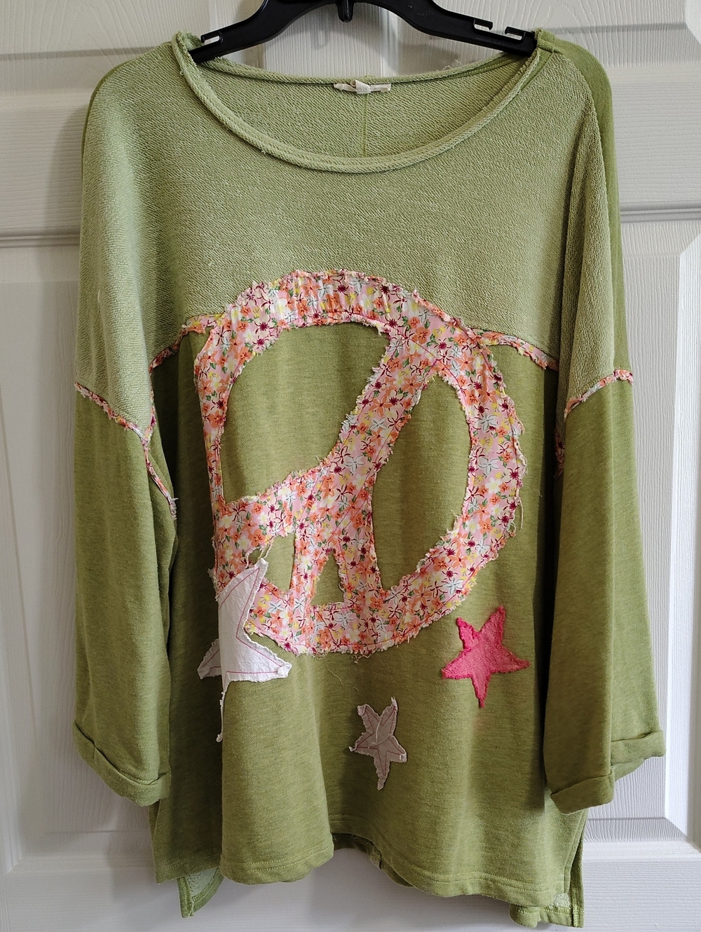 Easel Green Peace Sign Long Sleeve Top